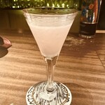 ル・クラブ - 「最後の一杯で」とざっくりイメージだけ伝え、出された一杯が期待値を上回り過ぎて、もうただ幸せと感動♡（アブサン、ゼラニウム...高貴なバラの香りはこの後もほのかに残っていました✨）