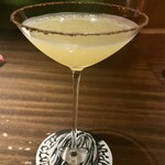 ル・クラブ - メスカリータ（メキシコのメスカルベースカクテルに、グラス縁のチリペッパー！もう南米に飛んでます。笑）