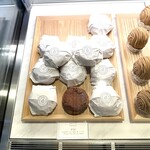 シヅカ洋菓子店 自然菓子研究所 - ショーケース