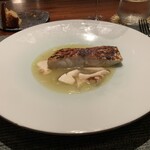 蒼 - 8.愛媛藤本さんより神経〆白鯛　本日の仕立て
      2kg超え　アクアパッツァ
      松茸がアクセントに使われて
      華を添えつつごく自然に調和している