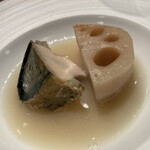 蒼 - 4.大原より黒鮑　自家製バター
      茨城れんこん三兄弟より蓮根
      低温12時間調理
      出汁とバター　甘みの強い蓮根