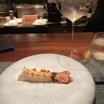 蒼 - 5.長井さかな人　長谷川さんより　
      　赤座海老とビスク
      焼きたてのブリオッシュ
      この店のスペシャリテとのこと