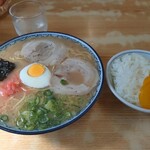 丸好食堂 - ラーメン、小めし