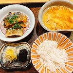 御料理 ふじ田 - さんまのかばやき
      かにたま