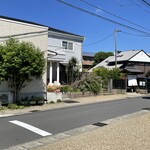 京甘味 観茶香 - 暖簾が入り口