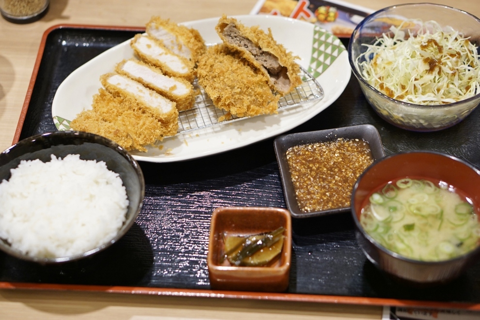 あかね農場 吉塚駅前店 - 吉塚/とんかつ | 食べログ  あかね農場 吉塚駅前店 (吉塚/とんかつ)