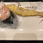 丸亀製麺 - ししゃも天と鮭おにぎり