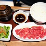 焼肉 しんうち 神楽坂 - カルビ120g