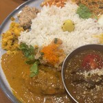 SPICECURRY KERAKU - 左、シャケとサーモンのたたきカレー