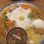 SPICECURRY KERAKU - ３種盛り、温玉トッピング