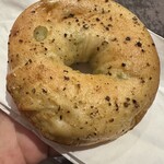 パン屋航路 - ずんだペッパーチーズベーグル　420円