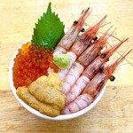 北のどんぶり屋 滝波食堂 - わがまま丼 3品 普通サイズ 3520円
      （自家製いくら、あまえび、生うに+550円）