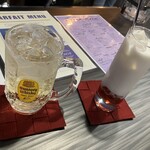 MAHO堂 - 左:ｼｰﾊﾞｽﾊｲﾎﾞｰﾙ  右:いちごﾐﾙｸ(ﾉﾝｱﾙ)