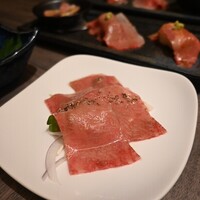 近江うし焼肉 にくTATSU 日本橋室町店 - 