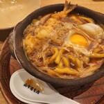 山本屋本店 JR名古屋駅店 - 味噌煮込みうどん(天ぷら入り)