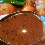 カレー食堂 心 - スープのアップ