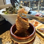 新羅館 - 名物壺漬けカルビ