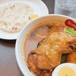 スープカレー スアゲ4 - チキンレッグカレー（揚げ）