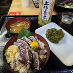 明神丸 ひろめ市場店 - 鰹たたき丼(山かけ)、あおさの天婦羅