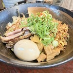 瞠 - 
