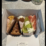 キャズエトコルネ ベイクショップ - 料理写真:テイクアウト　タルト５種　　　byまみこまみこ　