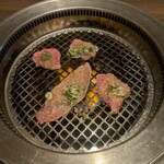 焼肉はひとくちめ だるま - 