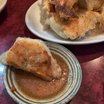 つやこ - 餃子とニンニク味噌ダレ