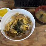 海鮮BBQ 土佐のかき小屋 - あさりの卵とじ丼(そんな名前)