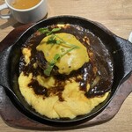 肉オムライス専門店 肉とたまご - ハヤシソース