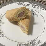 パティスリー メゾンドゥース - クー　断面