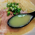 麺屋彩々 昭和町本店 - まろやかしおパイタン･スープ