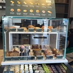 STARBUCKS COFFEE - スイーツも美味しそう！