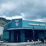 STARBUCKS COFFEE - お店の外観！