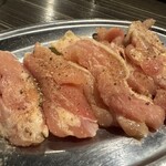 肉処 でべそ - 四万十鶏（塩麹漬）