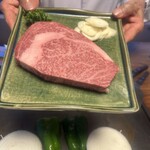 319199975 - 美味しすぎて、ロ一スステーキをお代わりしました