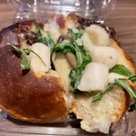 PARKER HOUSE BUTTER ROLL - 