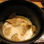 虎白 - とうもろこしのすり流し。トリュフソース