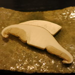 虎白 - 生の松茸