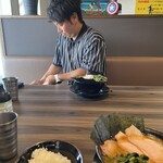 王道家直系 家系ラーメン がく - 