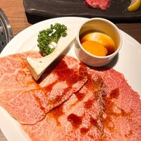 炭火焼肉 一徳 離宮 - 