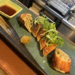 旬の肴とおいしいお酒 ごすけ - 餃子ですよこれ！