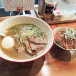 千代橋黄金らーめん ダルマ - いりこらーめん醤油味+特製と肉飯