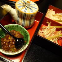 とうふ屋うかい 鷺沼店 - 油揚げに乗せる具