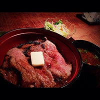 赤坂 津つ井 総本店 - 名物ビフテキ丼