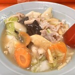 大連閣 - 中華丼 550円 (キムチ･きゅうりの浅漬け付)