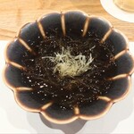 食堂 丸山 - つき出し　もずく酢