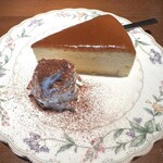 鈴鹿茶房 - 料理写真:スフレチーズケーキ