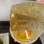 ドライブイン藤原駅 - 豆腐に卵を絡めて