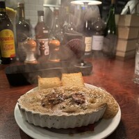 カルネジーオ イースト - 