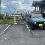 味噌の恵み 壱 - お店の裏のお寺の駐車場️
